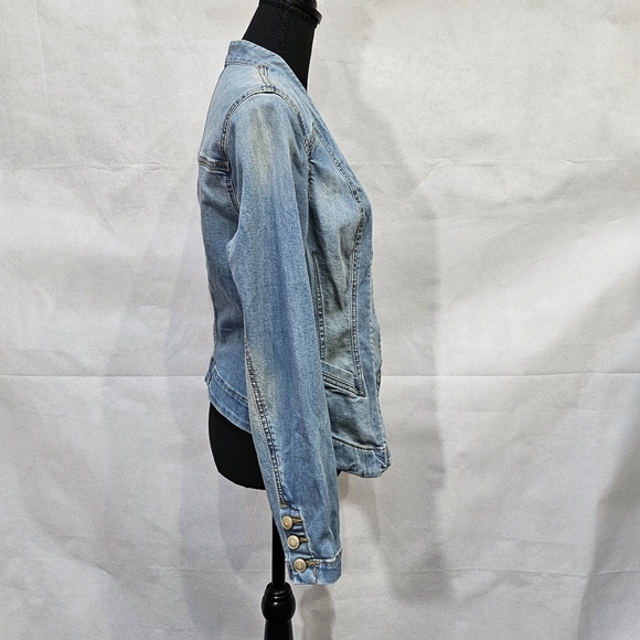 CAbi Manhattan Beach Layered Look Denim Jacket 98% Cotton 2% Spandex Size M - Picture 5 of 8